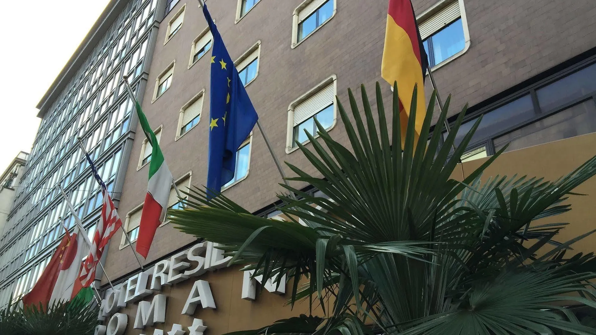 Hotel Romana Residence Milan 4*,