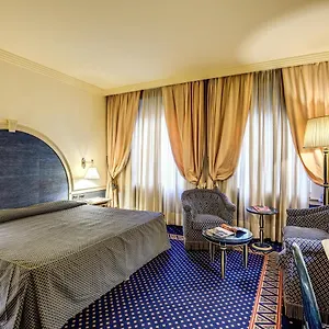 Hotel Auriga, Mediolan